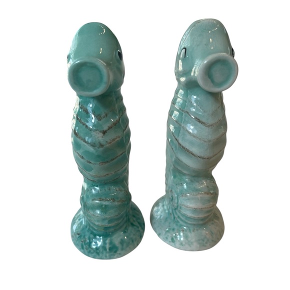 Aqua color kissing seahorse salt and pepper shakers - Picture 8 of 12